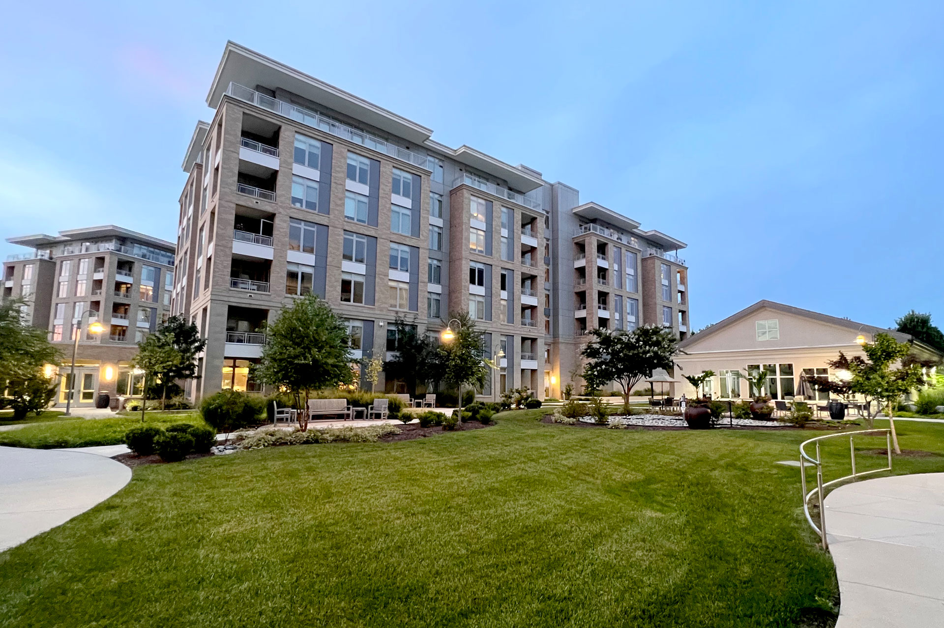 IKF courtyard between Gardenside and Fountainside